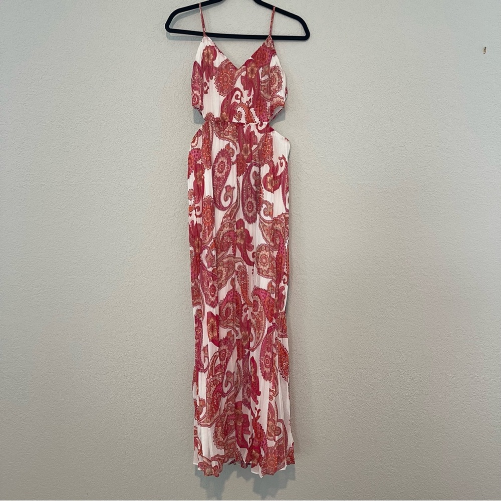Pink paisley pleated cutout maxi dress by Express, small - Picture 3 of 6